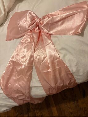 Satin Pink Gift Bow Decor